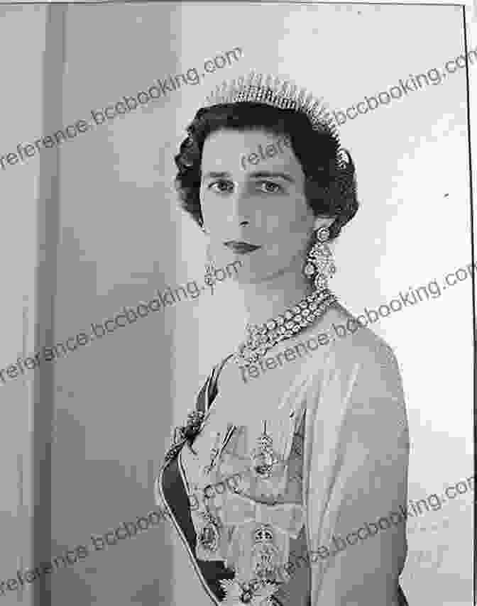 Princess Marina, Duchess Of Kent Elizabeth Margaret: The Intimate World Of The Windsor Sisters